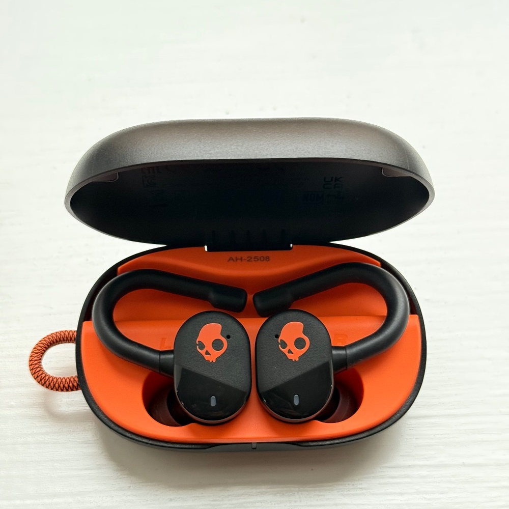 Skullcandy headphones AH-2508